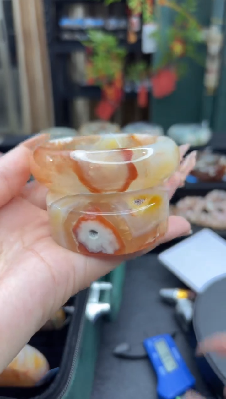 【闪购商品】石英质玉手镯未镶嵌581（57圈赠送镯心）