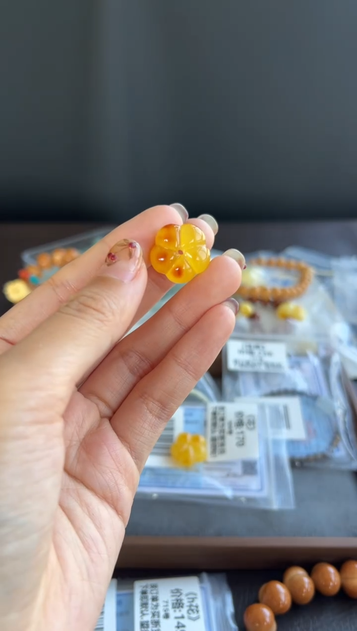 蜜蜡颈饰未镶嵌505买断