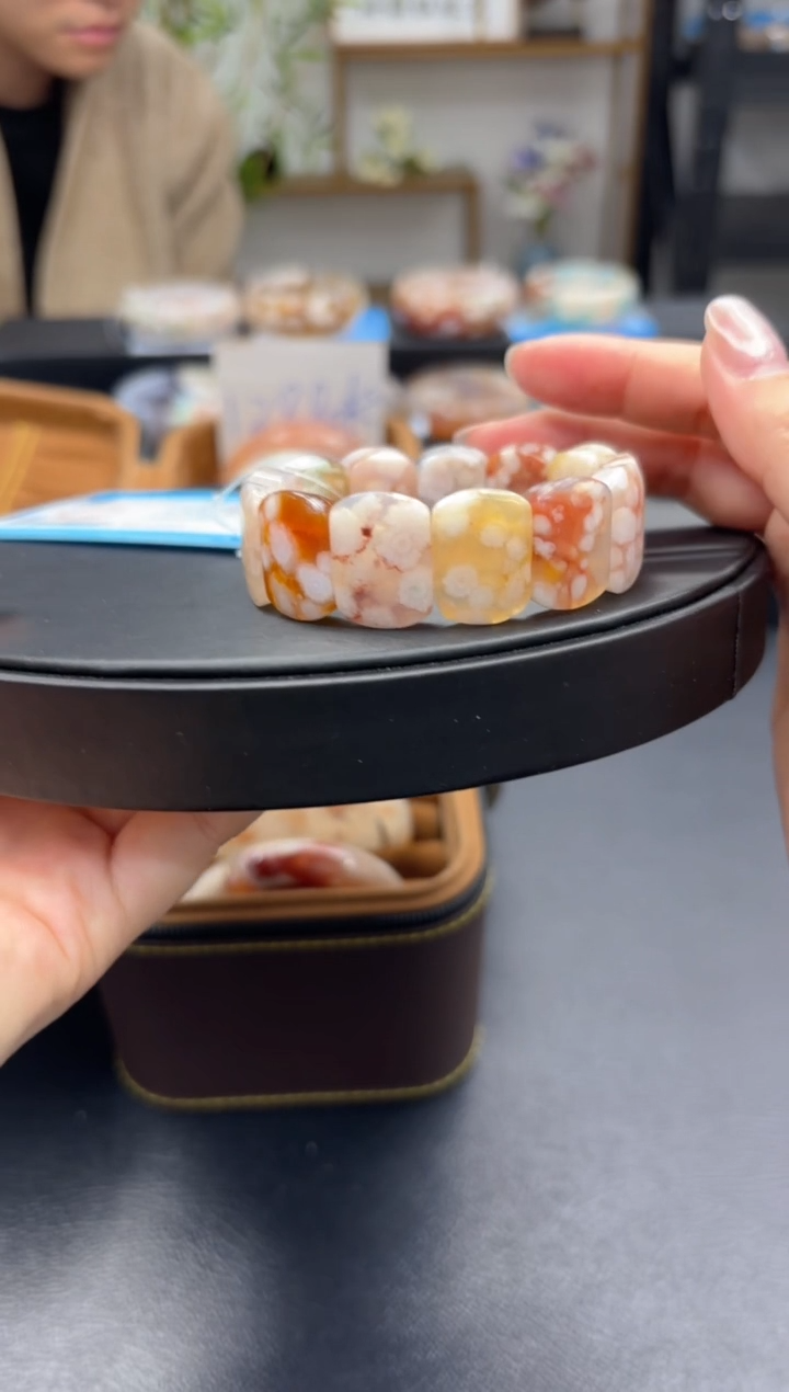 【闪购商品】石英质玉手链未镶嵌C172