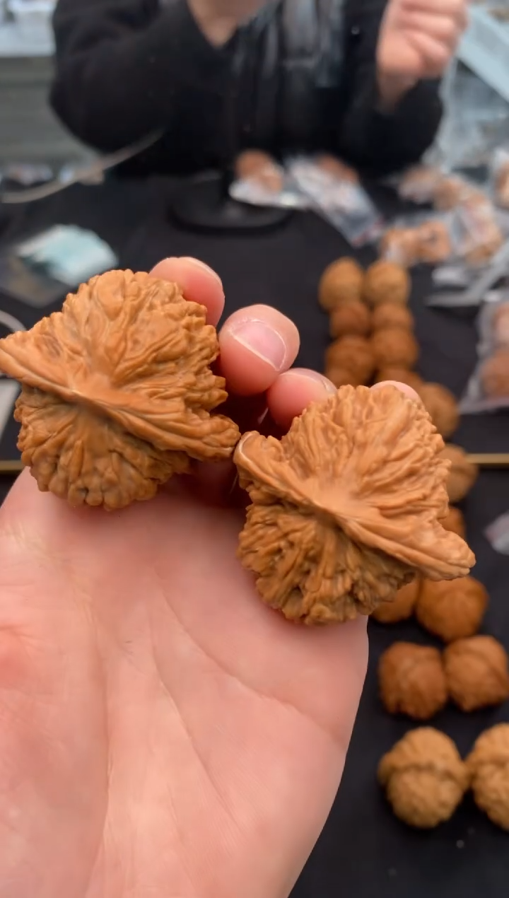 【闪购商品】文玩核桃把件四座楼41-u526