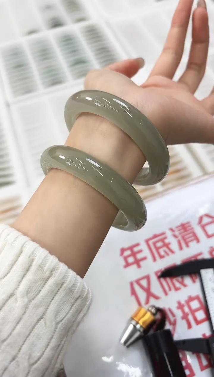 未镶嵌手镯石英质玉53-58D