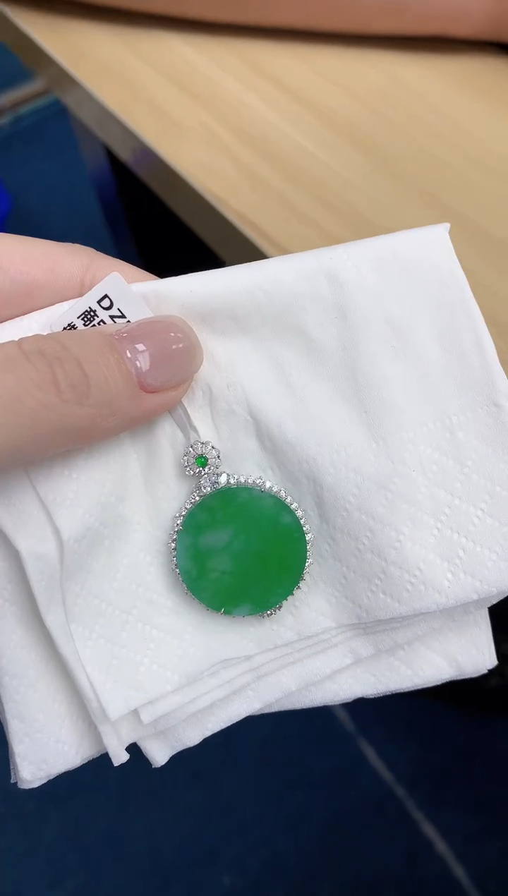 【闪购商品】翡翠颈饰18K金镶嵌天然缅甸翡翠A货