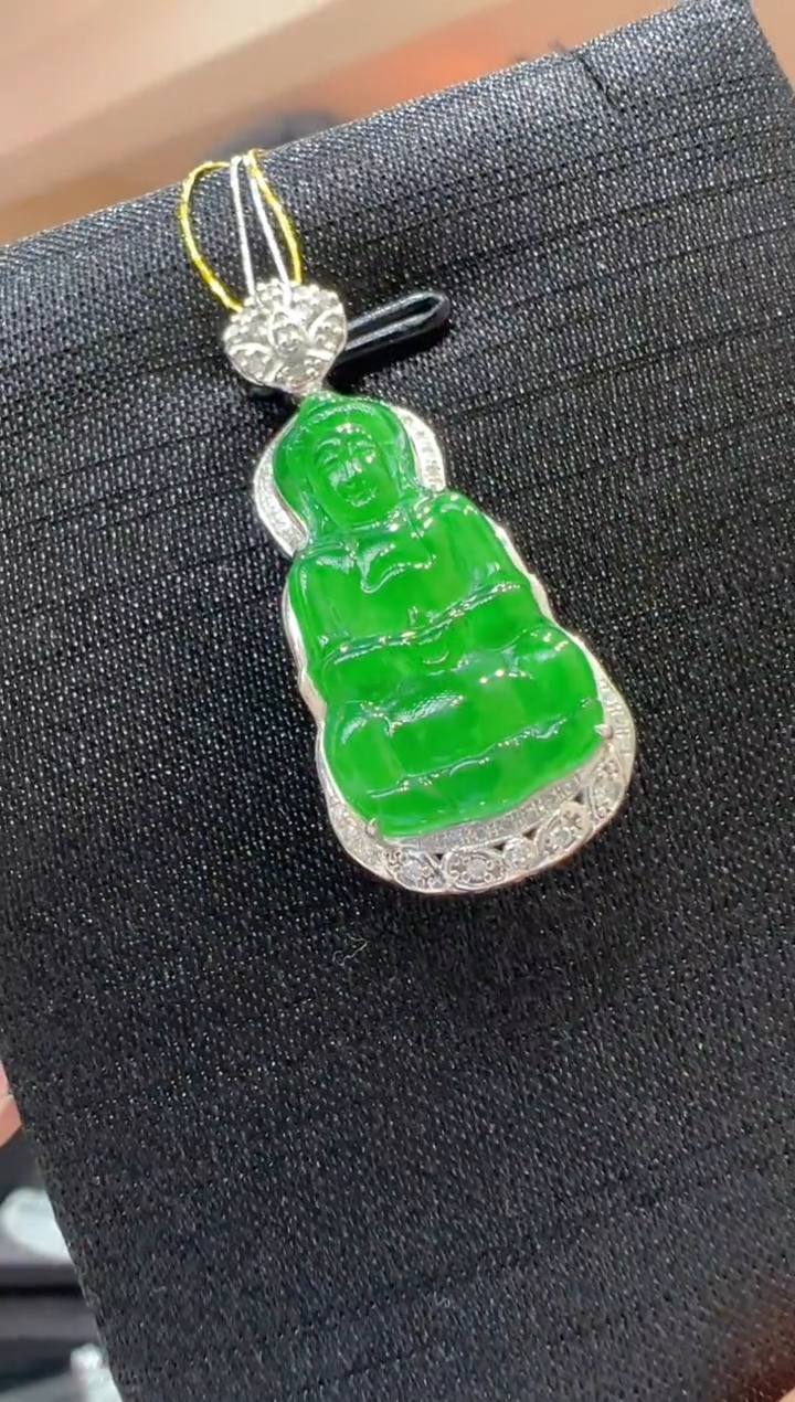 【闪购商品】翡翠吊坠(不含链)18K金镶嵌          