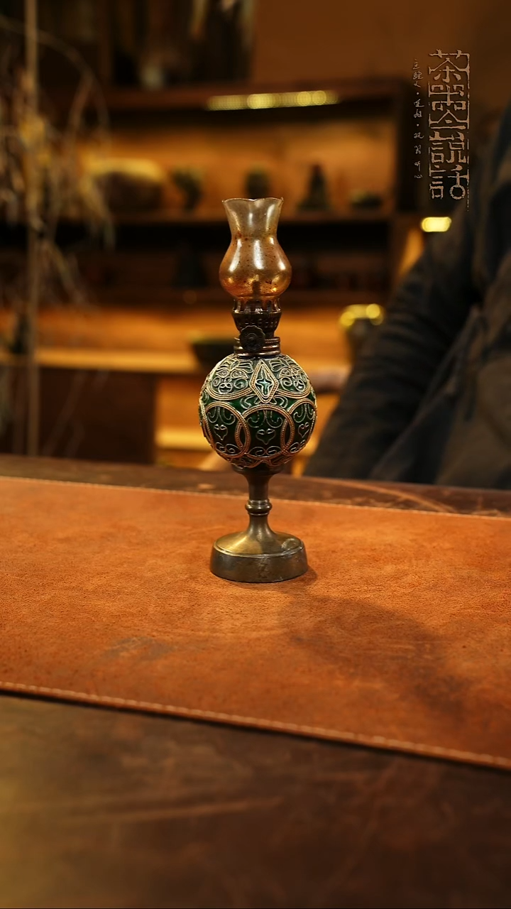 老煤油灯12.。。。。。