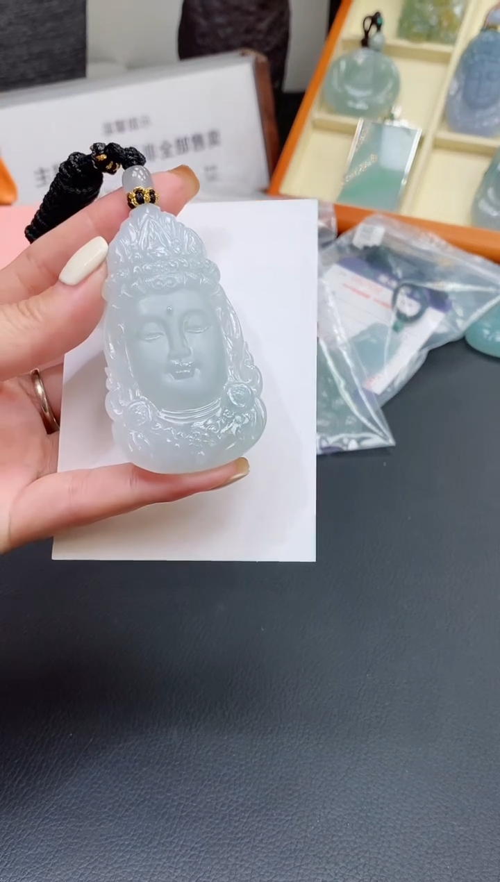 翡翠未镶嵌颈饰缅甸天然翡翠