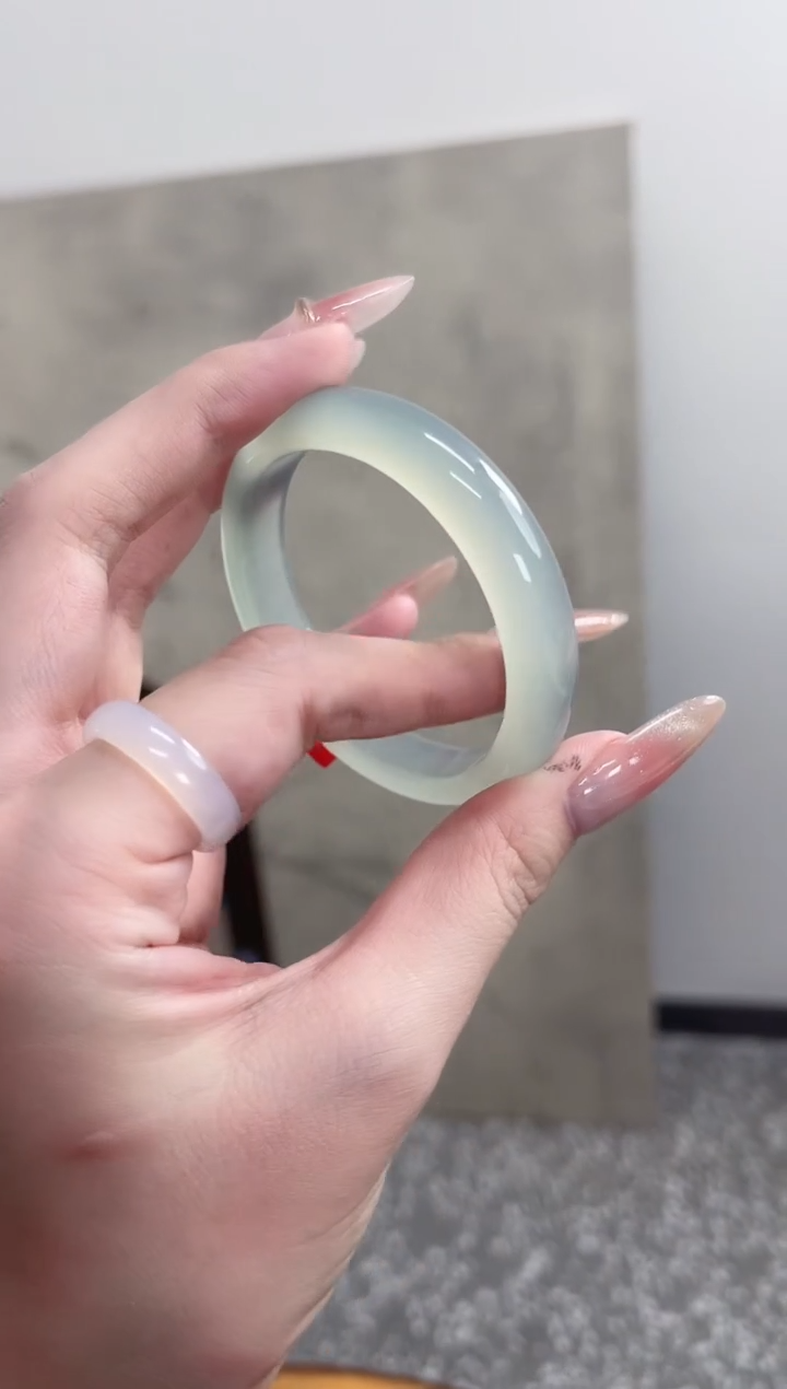 【闪购商品】玛瑙/玉髓手镯未镶嵌52圈 需要包容