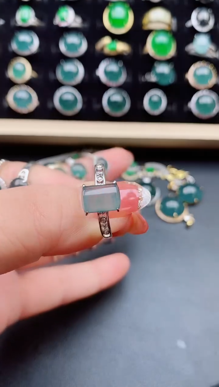 【闪购商品】翡翠戒指银S925镶嵌12121