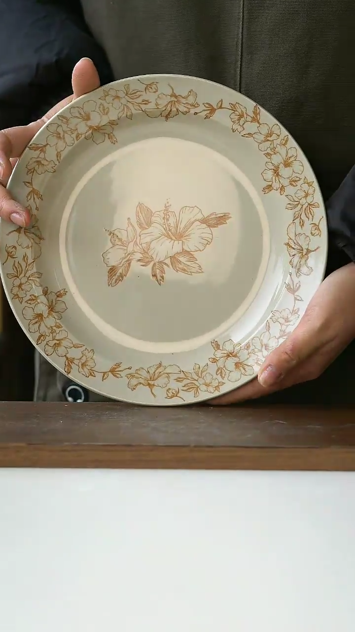 【闪购商品】陶瓷微瑕中古棕晚香早餐盘23cm@4-2@