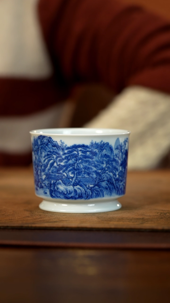 【闪购商品】青花细工山水主人杯