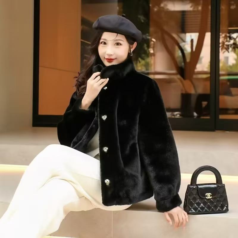 女冬季加绒加厚款立领厚款短外套秋冬休闲外套上衣