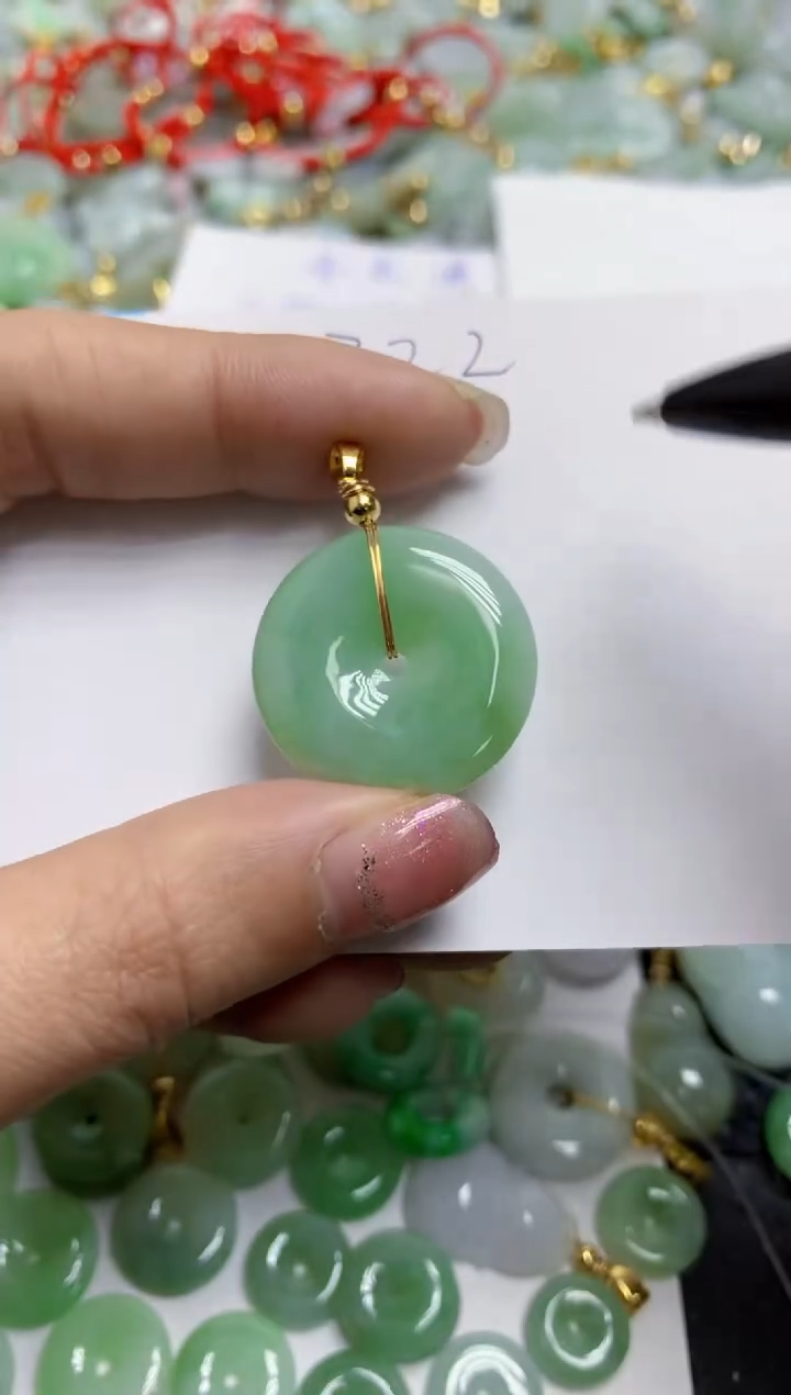 【闪购商品】翡翠颈饰合金天然翡翠A货