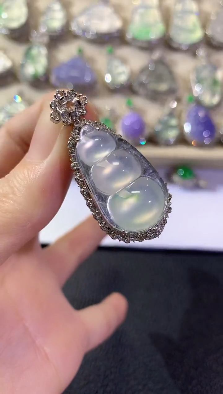 吊坠(不含链)18K金镶嵌翡翠冬日珠宝W87