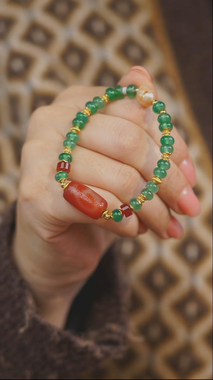 【闪购商品】玛瑙/玉髓手串未镶嵌多样性发其一