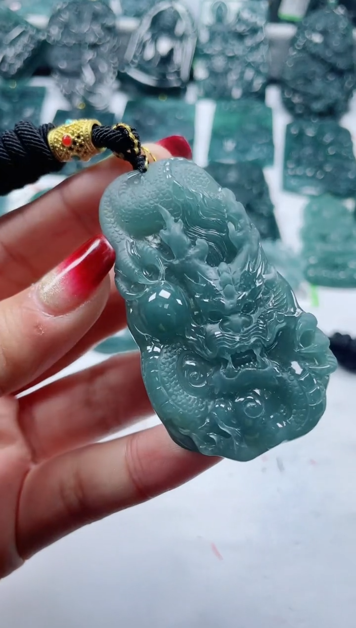 【闪购商品】翡翠颈饰未镶嵌                 