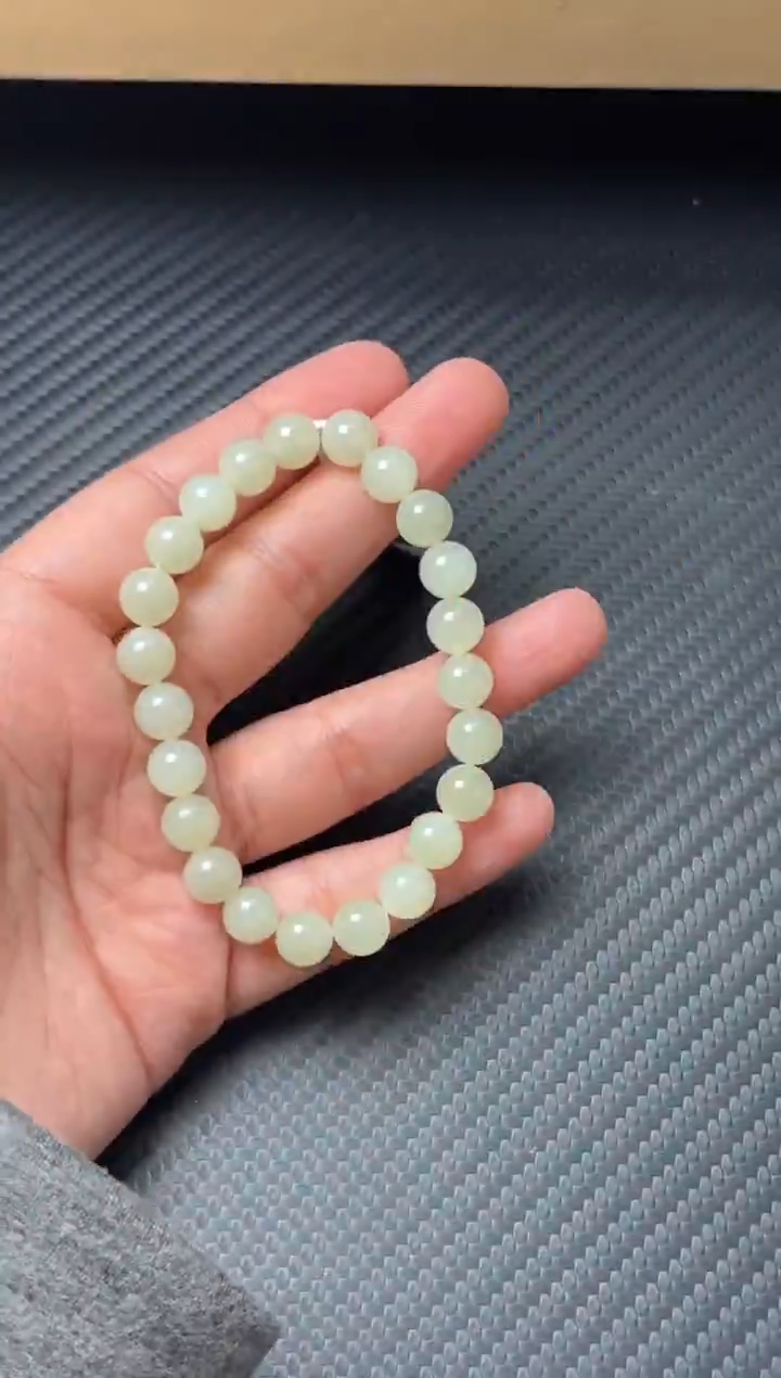 未镶嵌手串和田玉且末迪克兰微色差卡8M