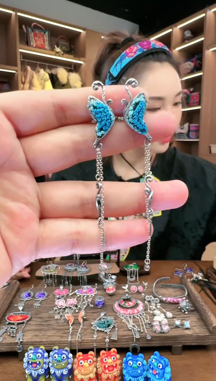 【闪购商品】织绣153黔东南苗族刺绣