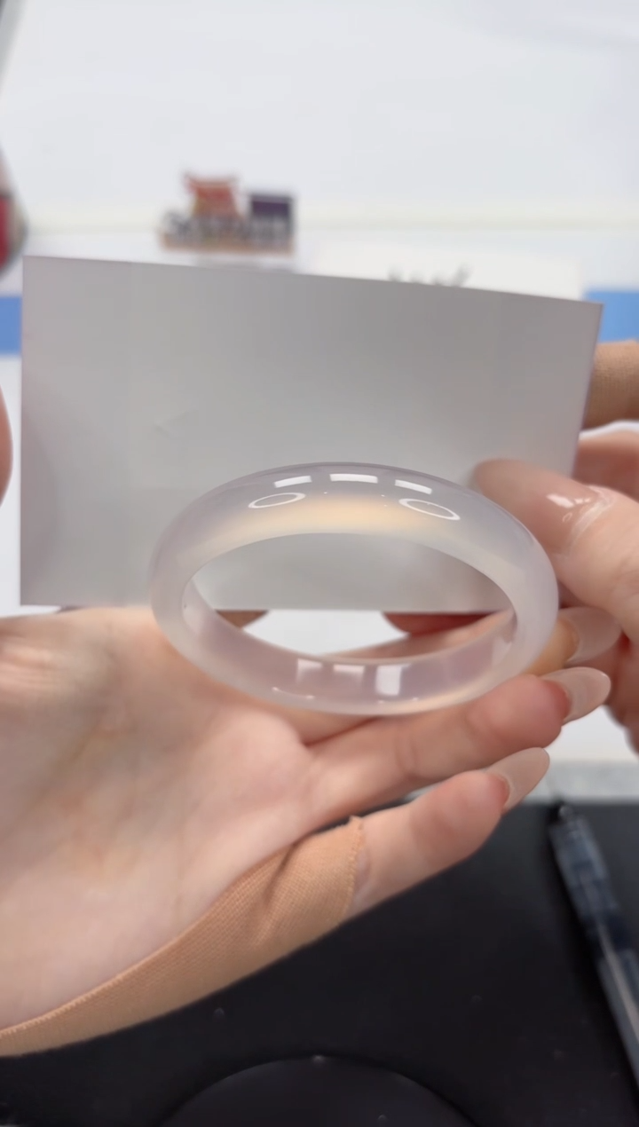 【闪购商品】石英质玉手镯未镶嵌A119-54