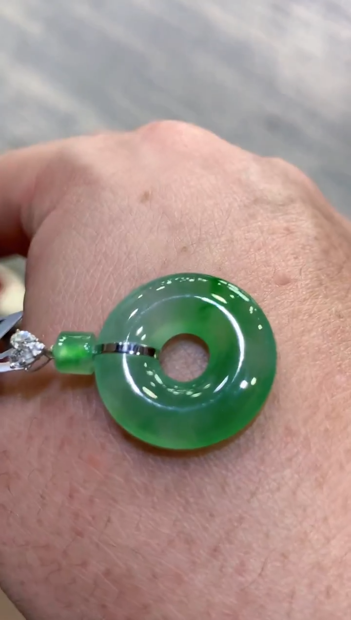 颈饰未镶嵌翡翠天然A货翡翠