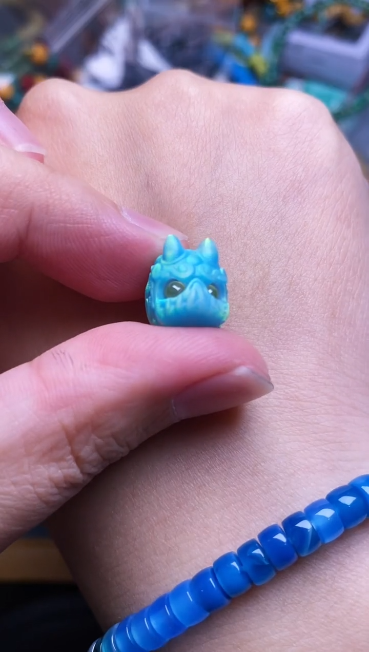 【闪购商品】树脂制品精工牛角呆