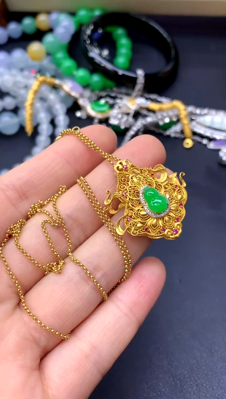 颈饰18K金镶嵌翡翠511-中国好珍宝