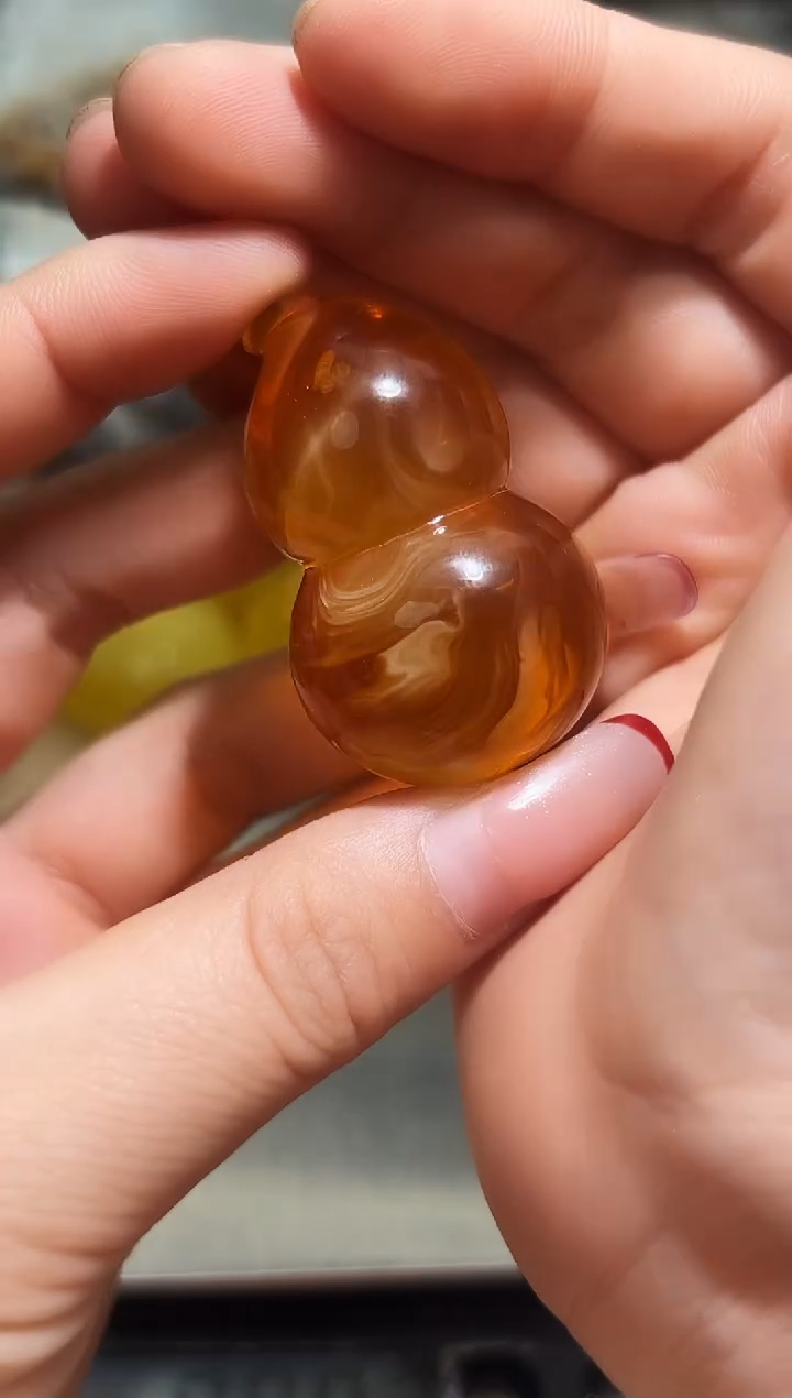 未镶嵌琥珀裸石蜜蜡吊坠