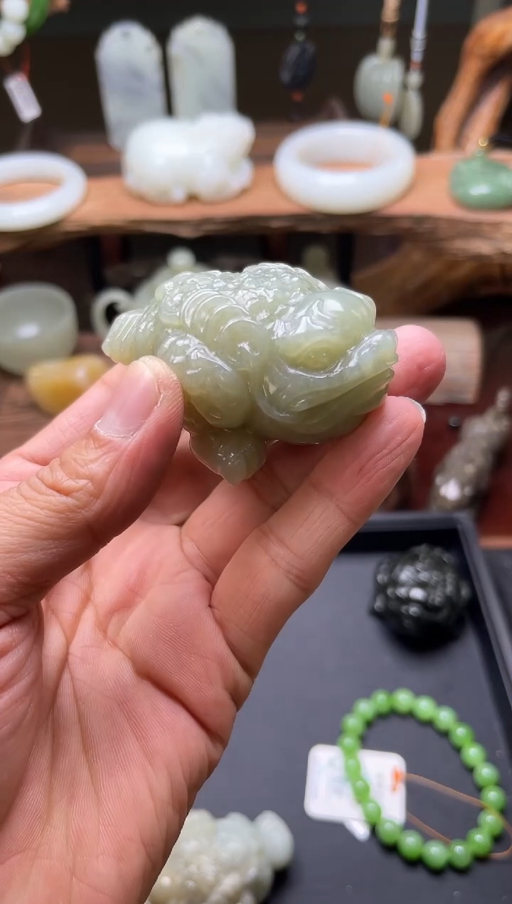 【闪购商品】和田玉手把未镶嵌且末迪克兰 金蟾  皮裂