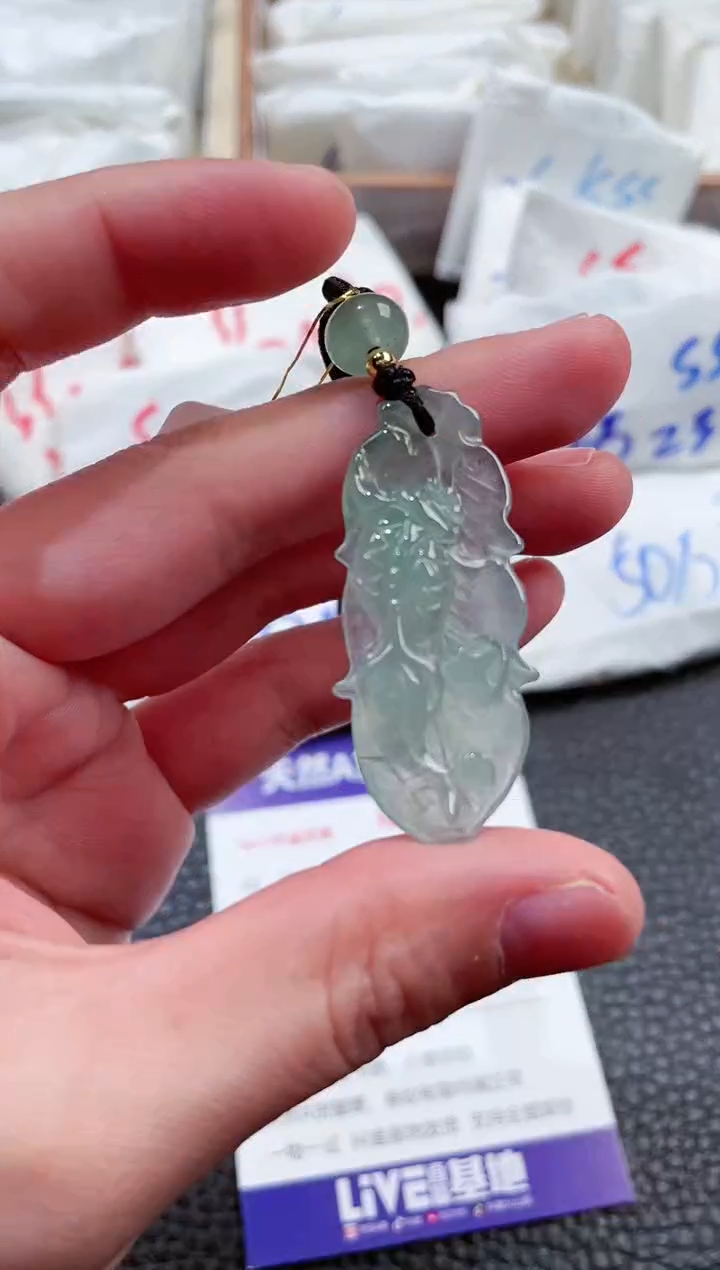 【闪购商品】翡翠颈饰未镶嵌00009540