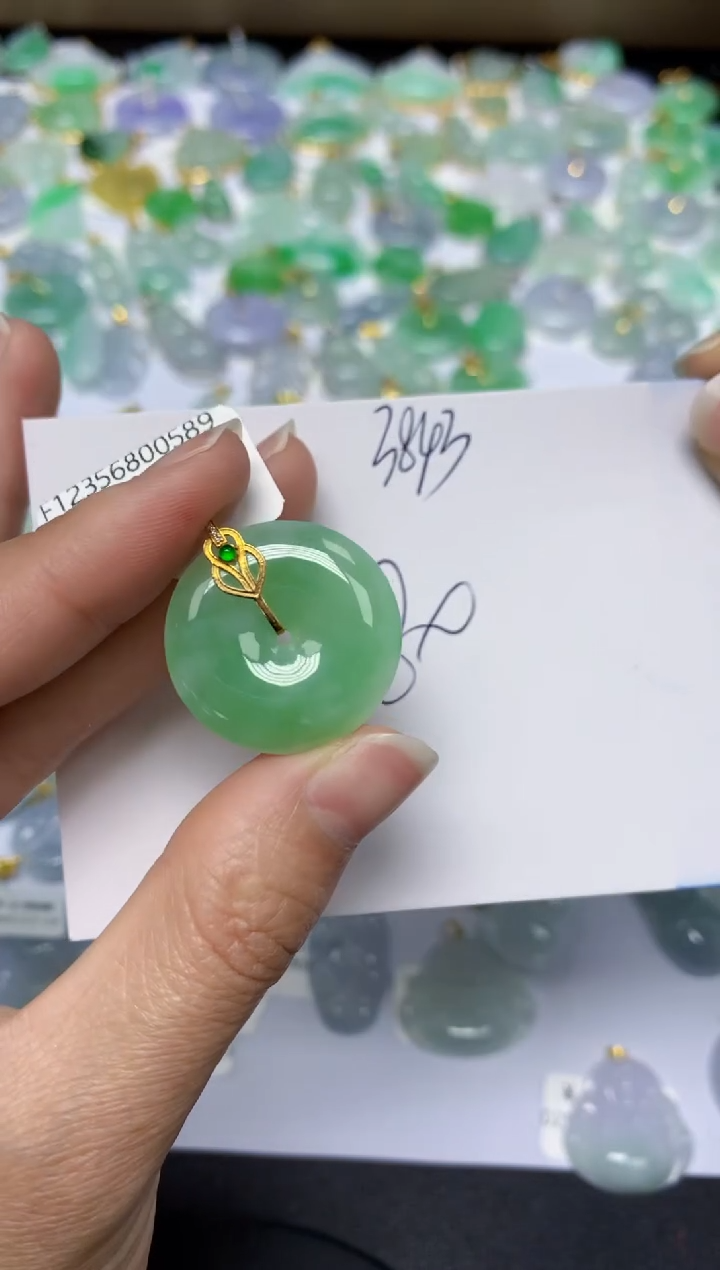 【闪购商品】翡翠颈饰18K金镶嵌 天然翡翠A货