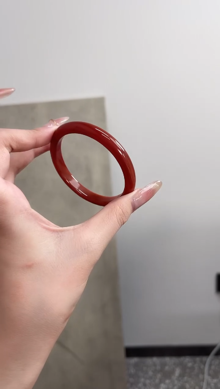 【闪购商品】玛瑙/玉髓手镯未镶嵌55-56圈