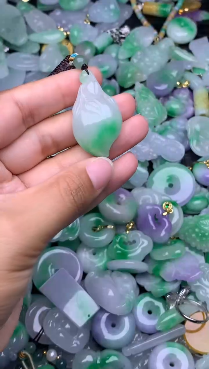 翡翠未镶嵌颈饰天然缅甸翡翠吊坠