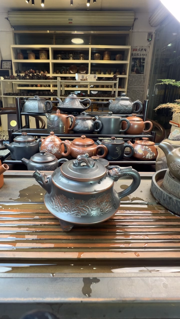 黎昌权大师作品三足龙尊壶微瑕处理