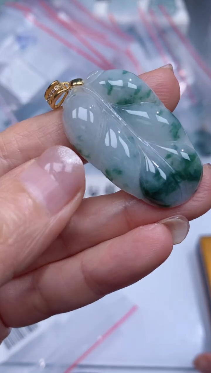 颈饰银S925镶嵌翡翠吊坠