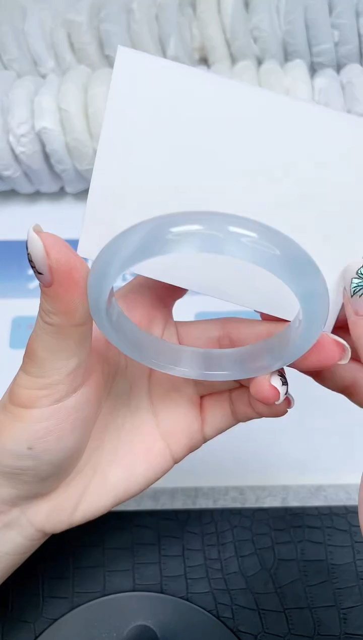 【闪购商品】石英质玉手镯未镶嵌38-57