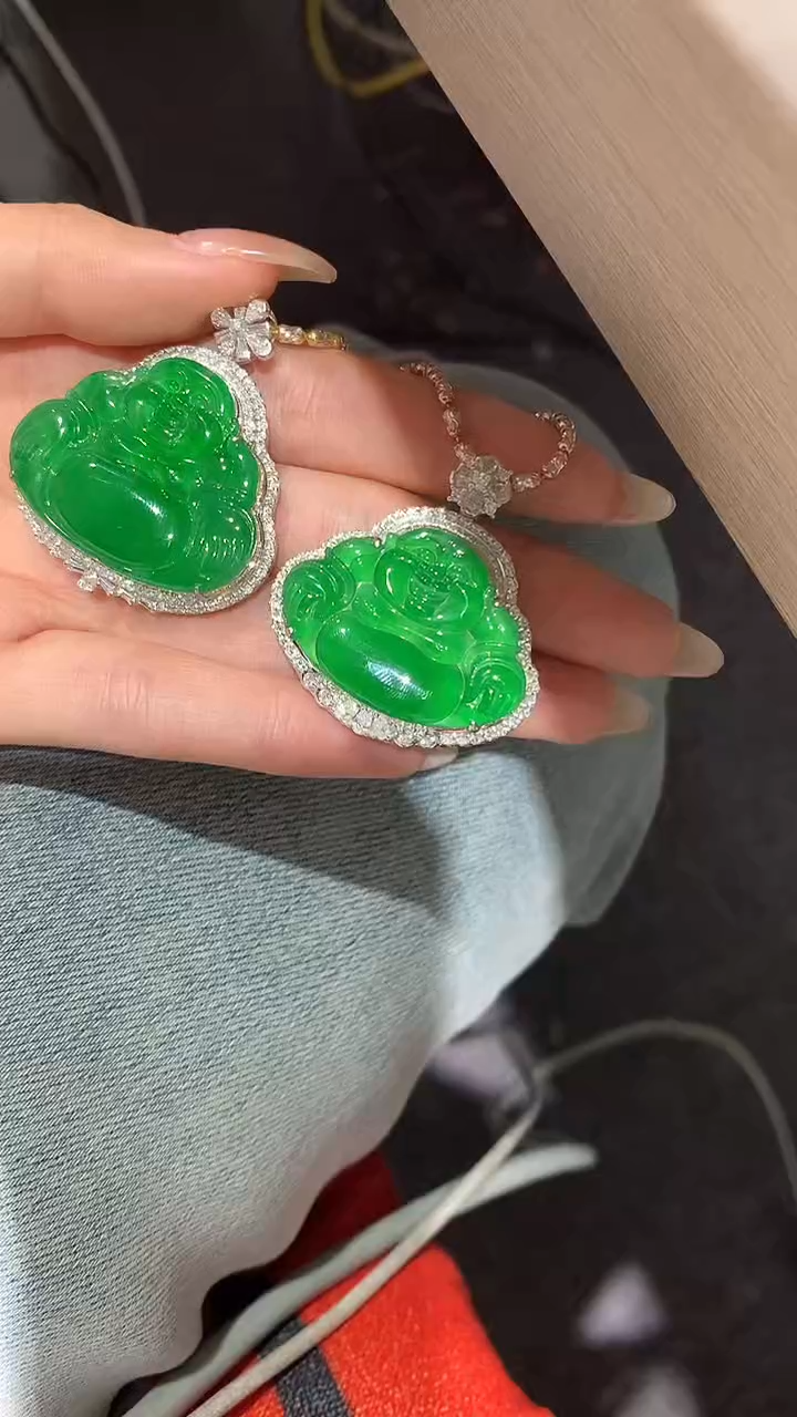 【闪购商品】翡翠吊坠(不含链)18K金镶嵌72多人多样性随机发货1件