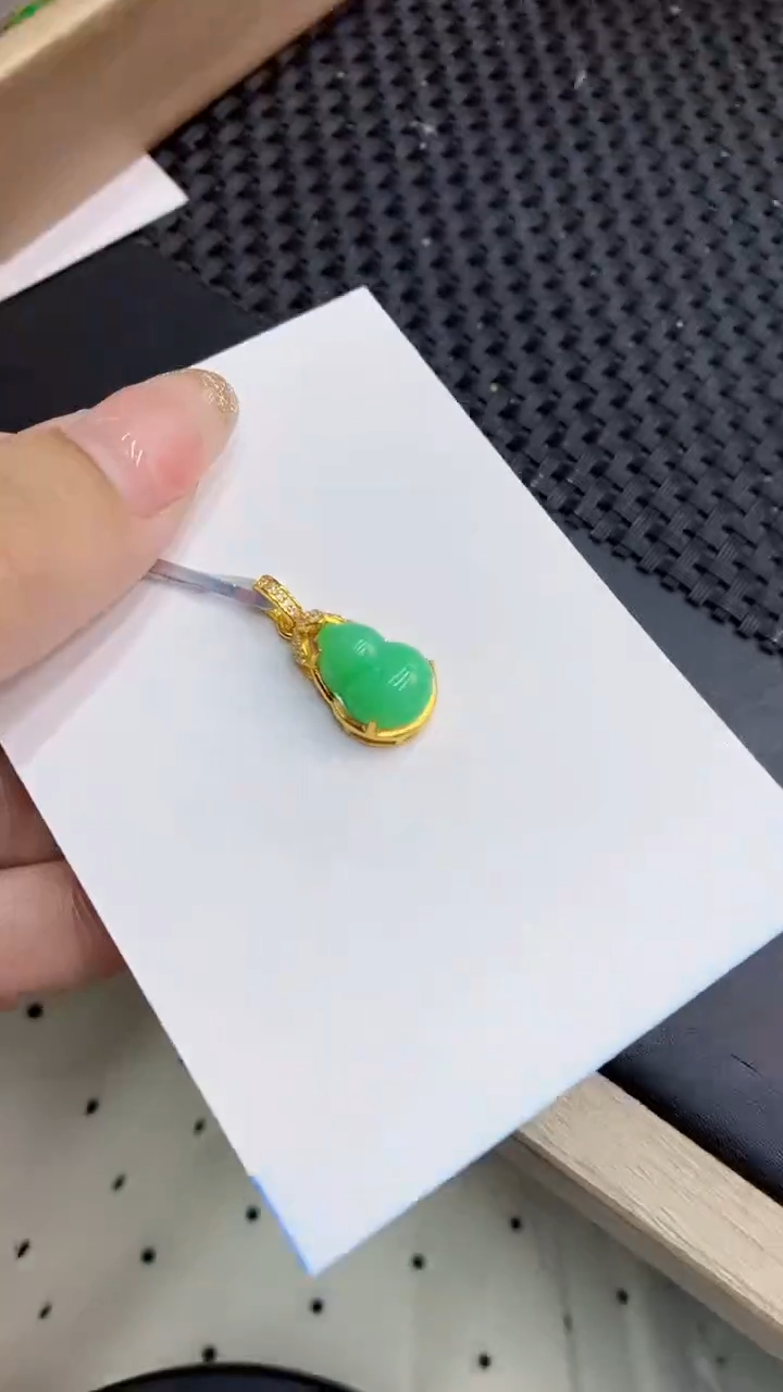 翡翠银S925镶嵌颈饰             8