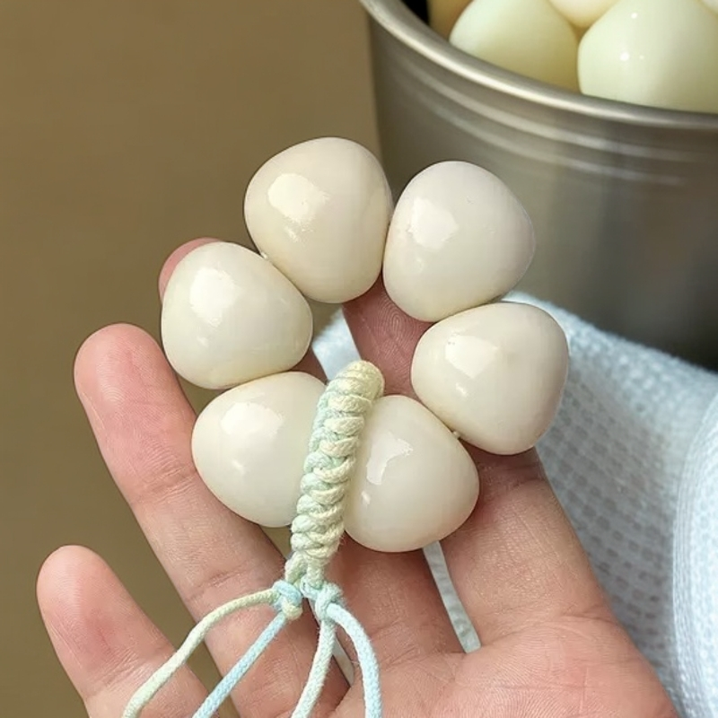 雕刻象牙果小手捻蒜瓣指尖绕指柔文玩佛珠适合女生盘玩
