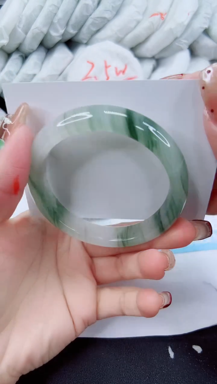 【闪购商品】石英质玉手镯未镶嵌311