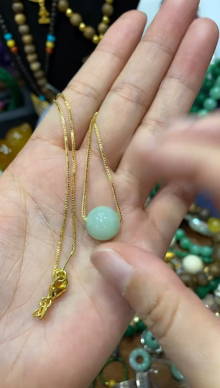 无非金属苹果绿项链