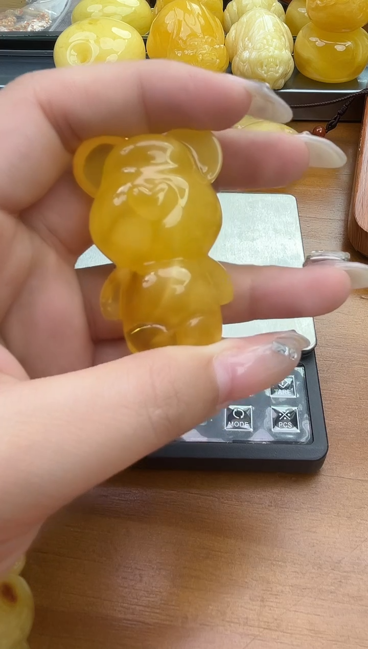 裸石琥珀未镶嵌A****?琥珀蜜蜡吊坠