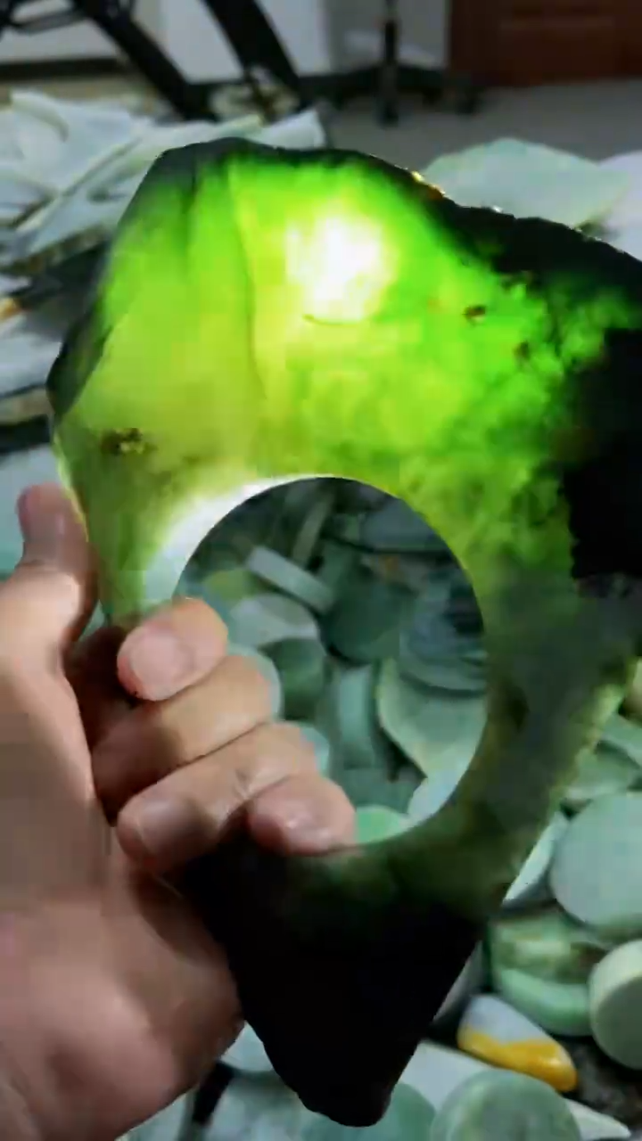 【闪购商品】翡翠挂件未镶嵌A货康壹159