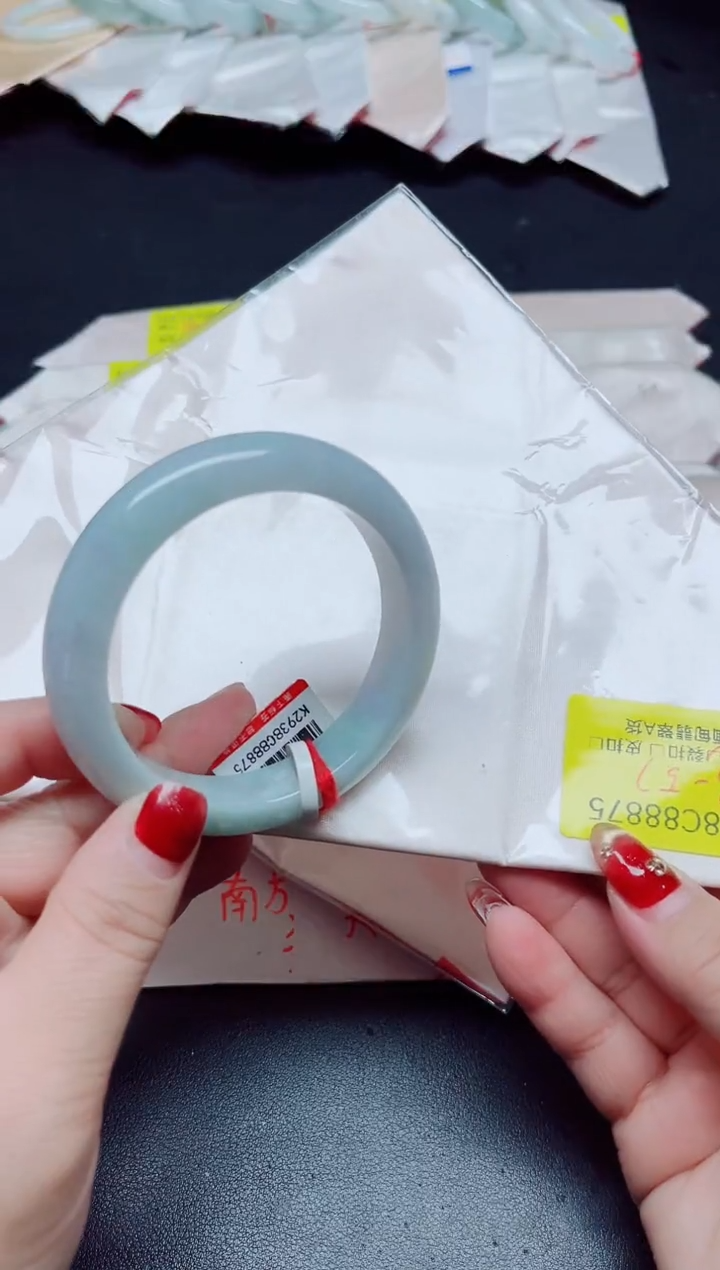 【闪购商品】翡翠手镯未镶嵌56-57/8875