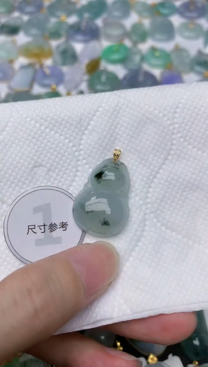 翡翠18K金镶嵌颈饰天然A货翡翠