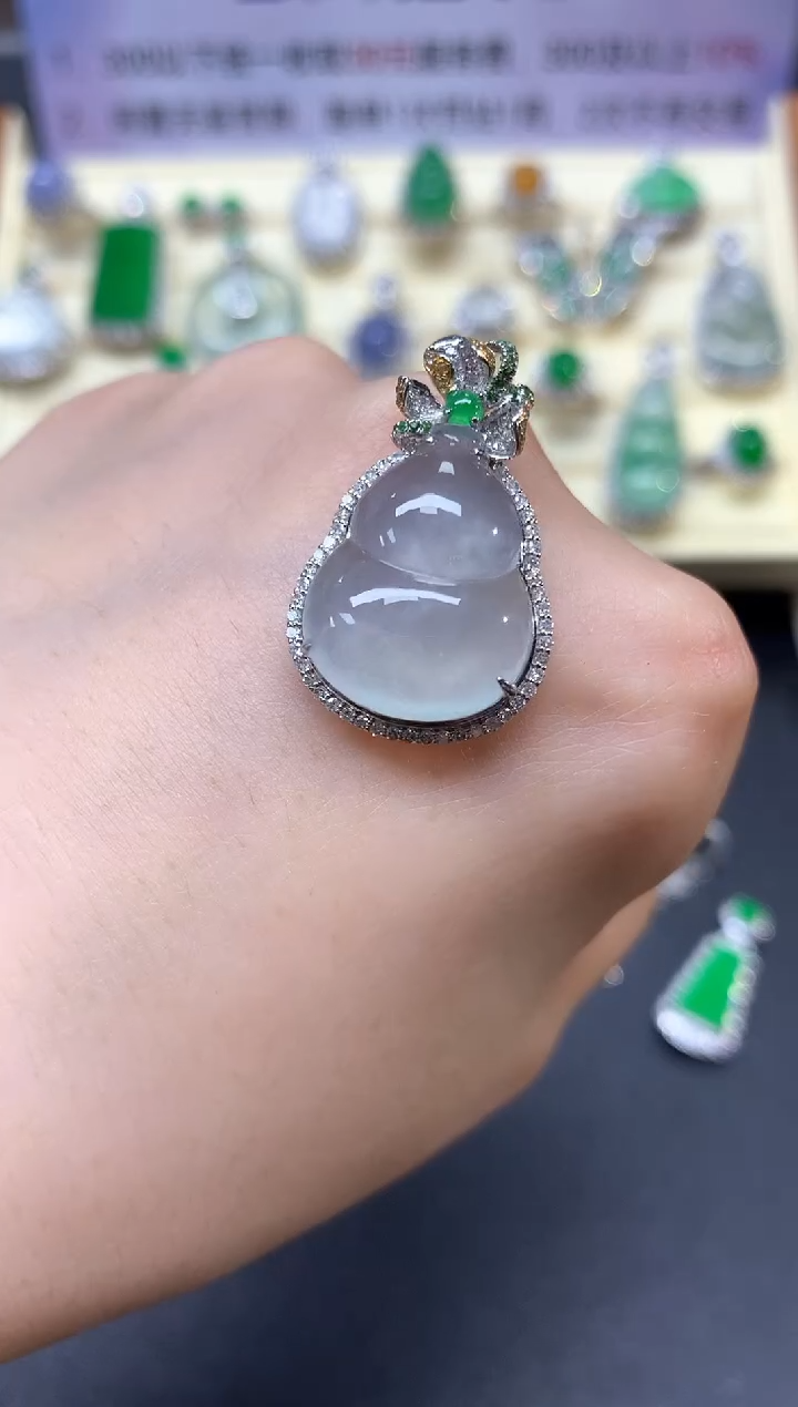 【闪购商品】翡翠吊坠(不含链)18K金镶嵌吊坠|5650+565