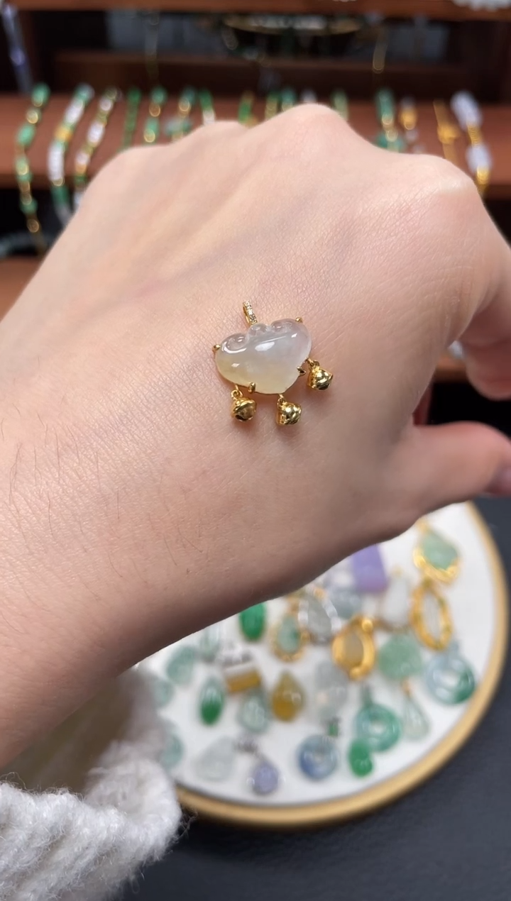 【闪购商品】翡翠吊坠(不含链)18K金镶嵌一个   JK251