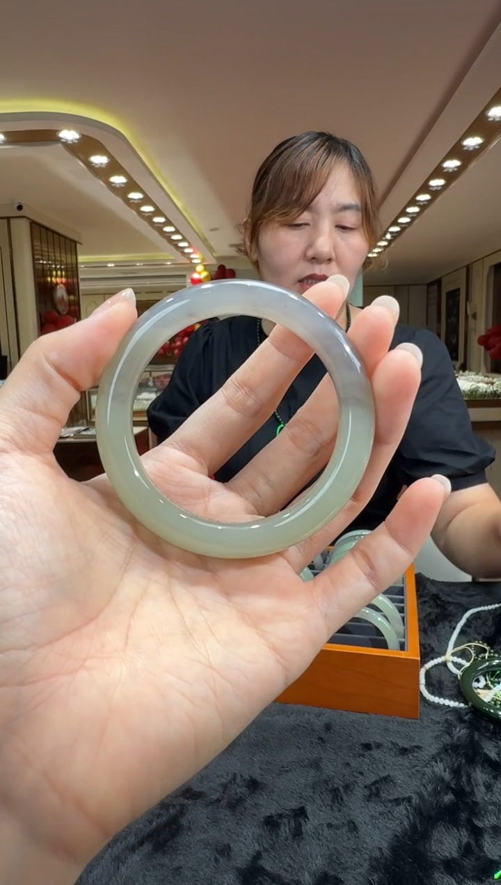 和田玉未镶嵌颈饰手镯56