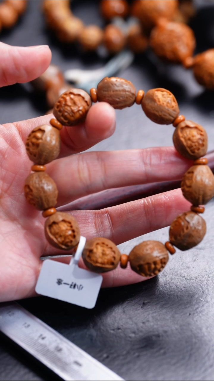 【闪购商品】橄榄核吊坠橄榄核