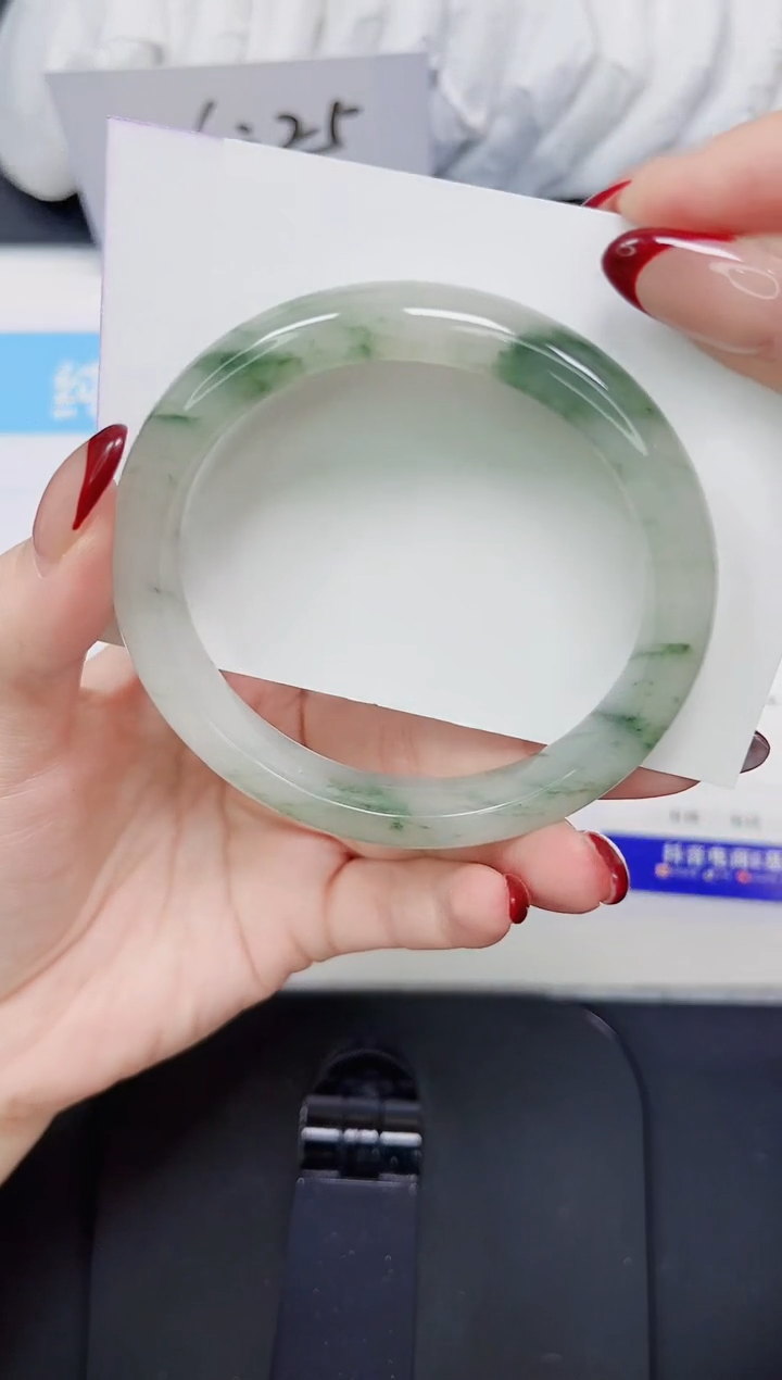 【闪购商品】石英质玉手镯未镶嵌237