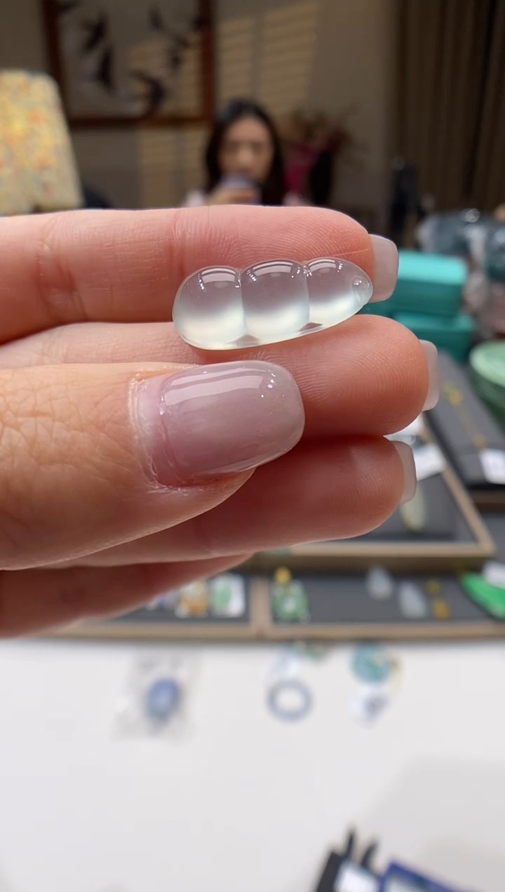 【闪购商品】翡翠颈饰未镶嵌豆子