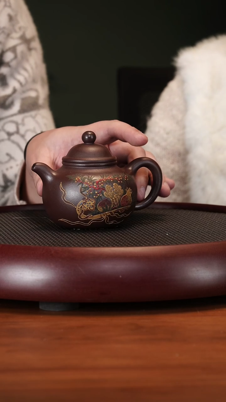 【闪购商品】紫砂茶壶2138SDH泥绘大亨掇球老紫泥270c