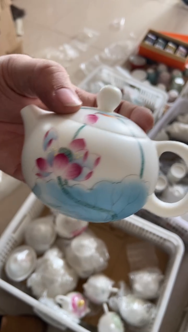 杯无运费险不带礼盒略有瑕疵有点脏介意勿拍